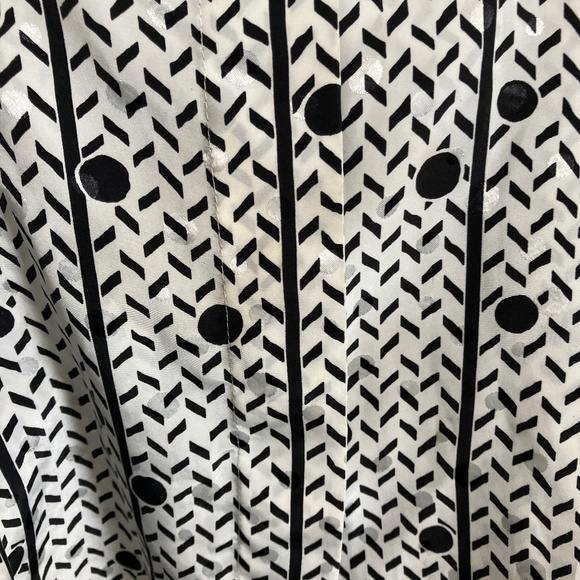 Vintage polka dot long sleeve button down blouse - Picture 11 of 11